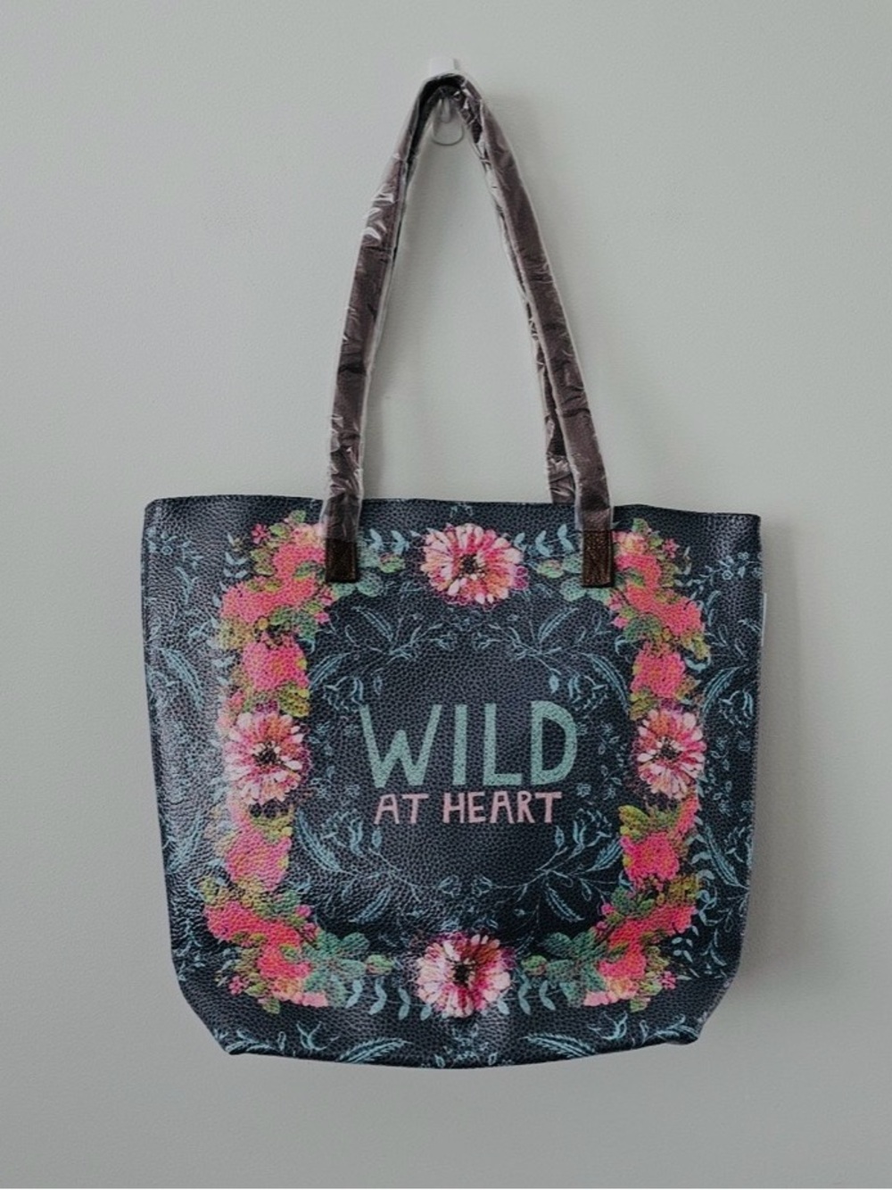 NWT Papaya “Wild at Heart” Bucket Tote Bag | New with Tags 🌸✨